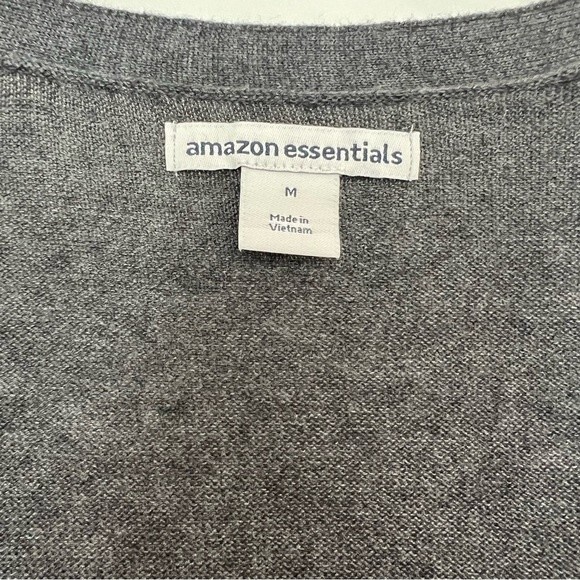 NWT Amazon Essentials Charcoal Gray V-Neck Cardigan Sweater in Women's Sz Medium - Picture 12 of 12